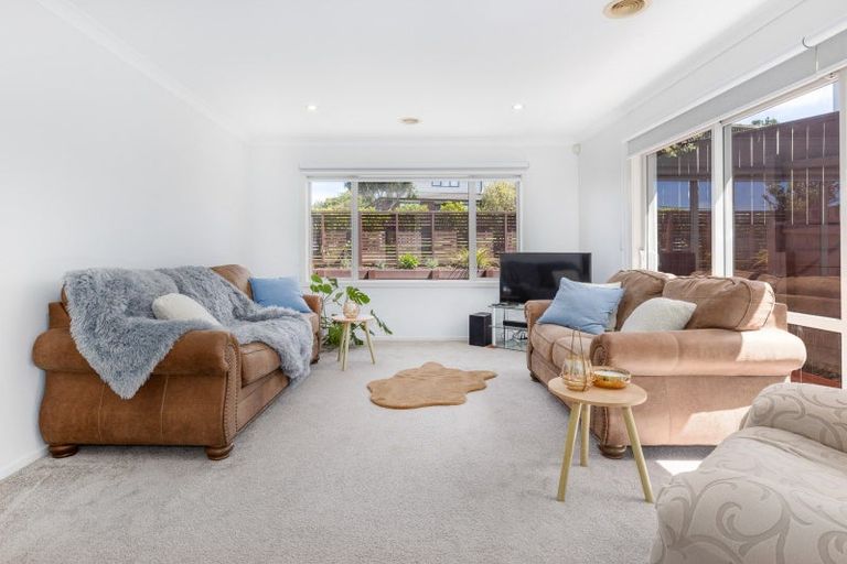 Photo of property in 47 Te Puia Drive, Aotea, Porirua, 5024