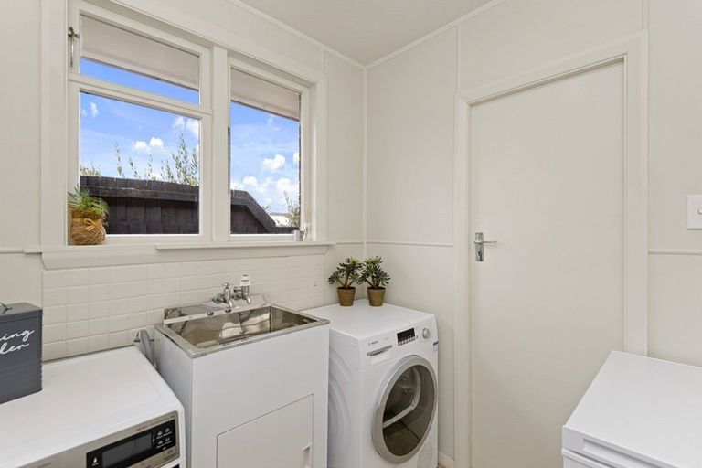 Photo of property in 11 Croziers Road, St Albans, Christchurch, 8052