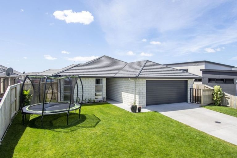 Photo of property in 41 Te Kio Crescent, Papamoa Beach, Papamoa, 3118