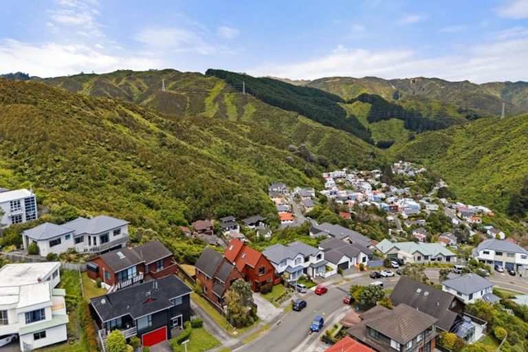 Photo of property in 14b Landsdowne Terrace, Karori, Wellington, 6012