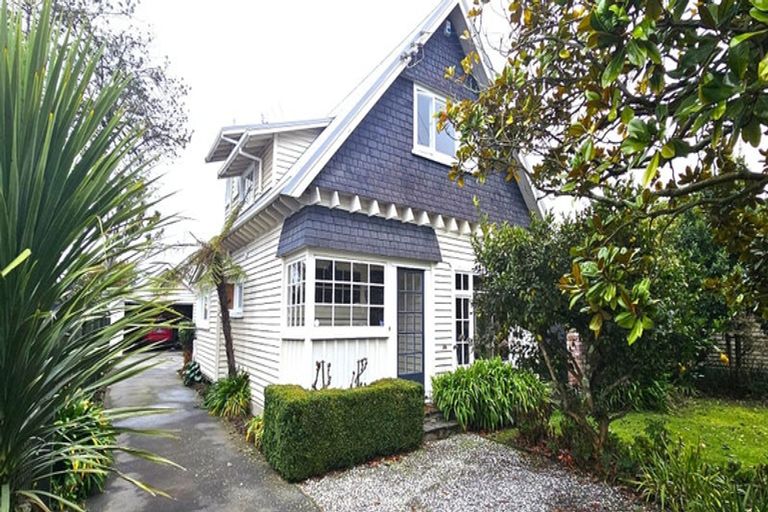 Photo of property in 43 Hartley Street, Foxton Beach, Foxton, 4815