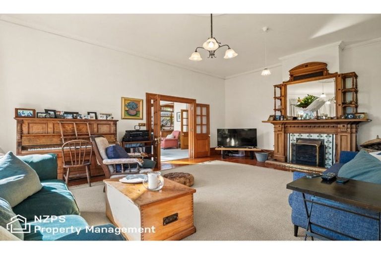 Photo of property in 44 Glendevon Place, Vauxhall, Dunedin, 9013