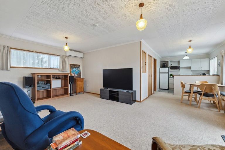 Photo of property in 37 Birdwood Avenue, Moturoa, New Plymouth, 4310
