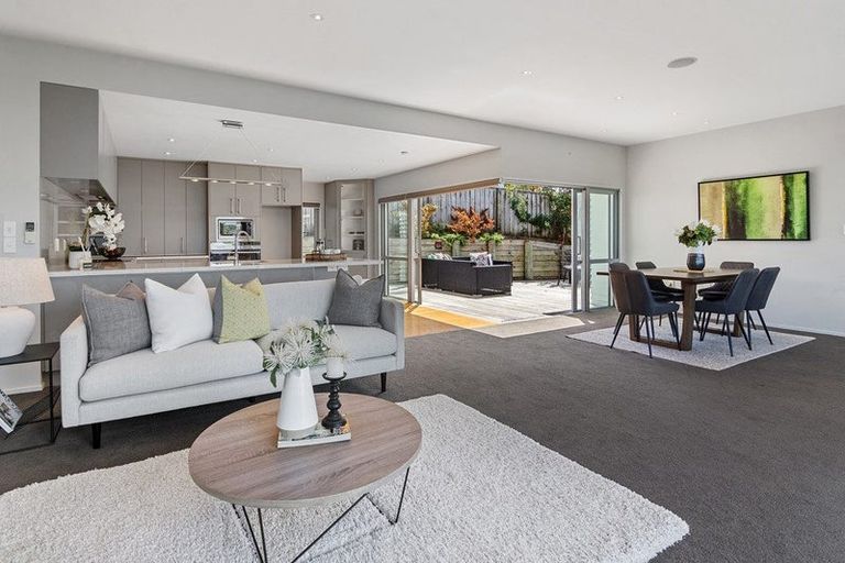 Photo of property in 48 Hebron Road, Waiake, Auckland, 0630