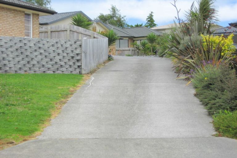 Photo of property in 12 Four Oaks Place, Pukekohe, 2120