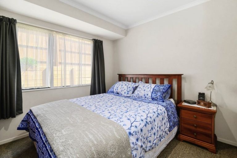 Photo of property in 19 Heaphy Place, Pukehangi, Rotorua, 3015