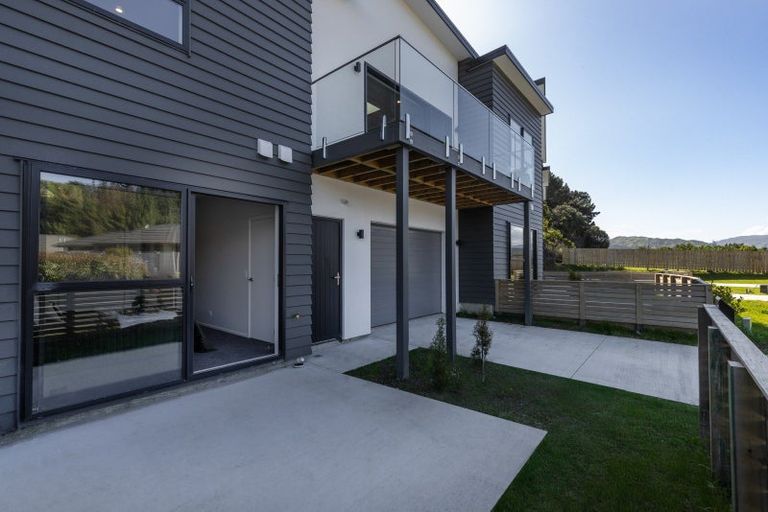 Photo of property in 8 Tradewinds Drive, Whitby, Porirua, 5024