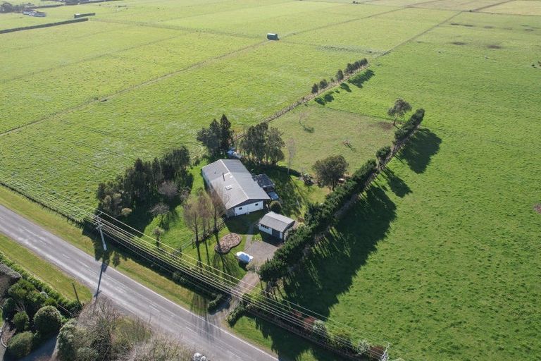Photo of property in 249 Tararua Road, Levin, 5571