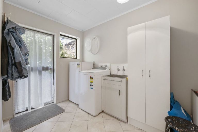 Photo of property in 8 La Salle Drive, Westown, New Plymouth, 4310