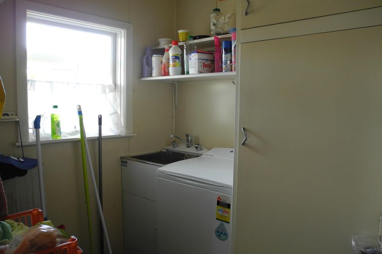 Photo of property in 9 Oxford Street, Waimate, 7924