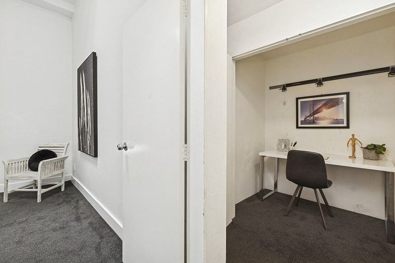 Photo of property in 1/5 Hopper Street, Mount Cook, Wellington, 6011