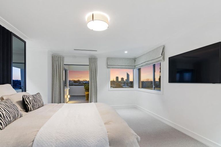 Photo of property in 1 Arthur Crescent, Hauraki, Auckland, 0622