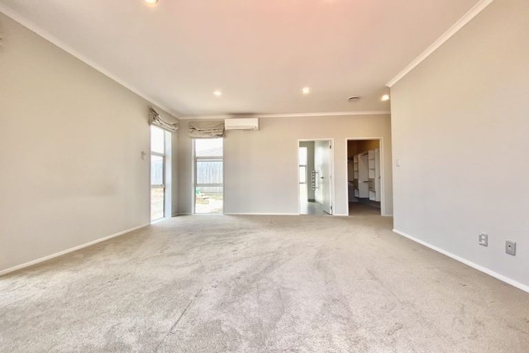 Photo of property in 21 Parlane Drive, Huapai, Kumeu, 0810