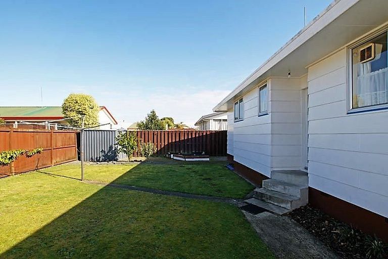 Photo of property in 9 Oak Avenue, Nawton, Hamilton, 3200