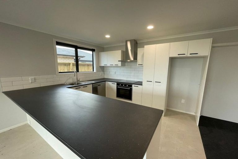 Photo of property in 18 Uatoto Road, Clarks Beach, 2122