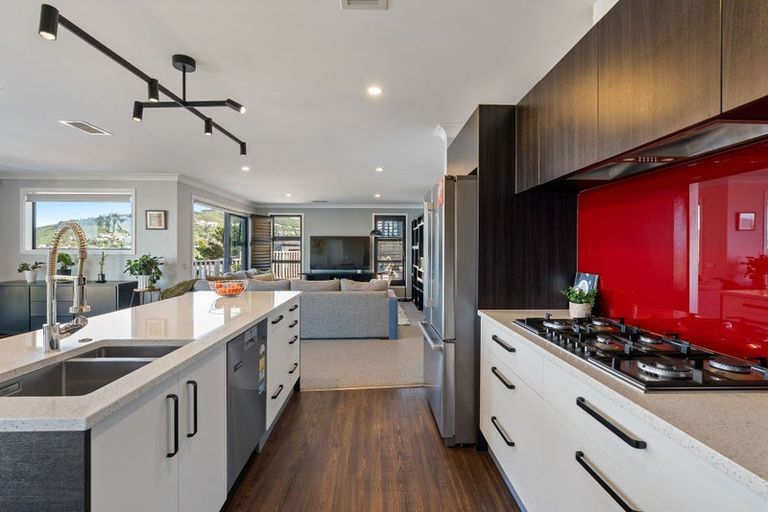 Photo of property in 2 Cessna Way, Newlands, Wellington, 6037