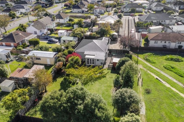 Photo of property in 2a Harris Street, Naenae, Lower Hutt, 5011