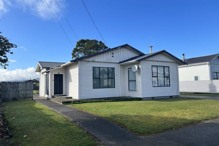 Photo of property in 145 Romilly Street, Westport, 7825