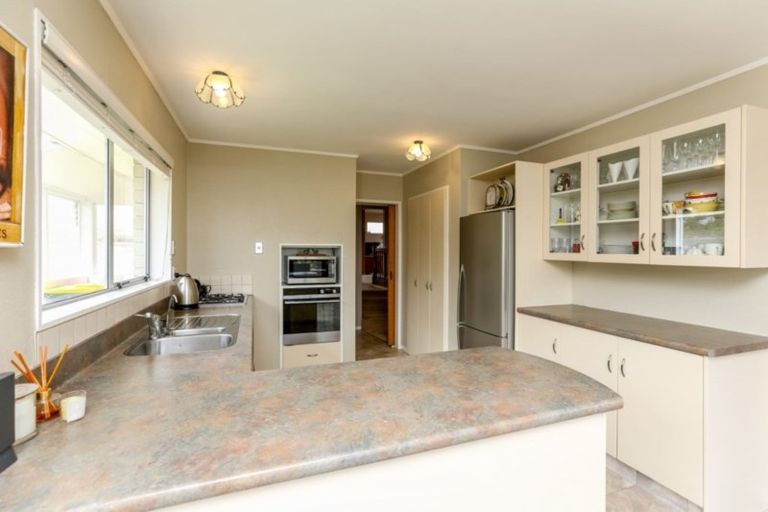 Photo of property in 18b John Guthrie Place, Merrilands, New Plymouth, 4312