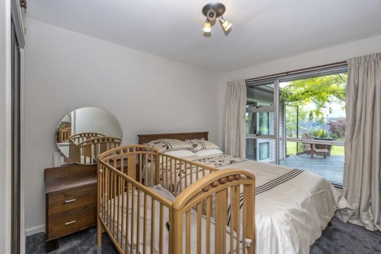 Photo of property in 5 Nyoli Street, Northcote, Christchurch, 8052