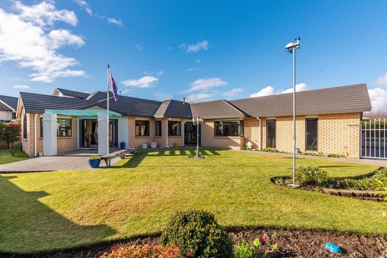Photo of property in 1 Quadrant Heights, Paraparaumu, 5032