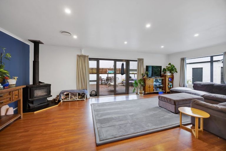 Photo of property in 28a Maire Street, Inglewood, 4330