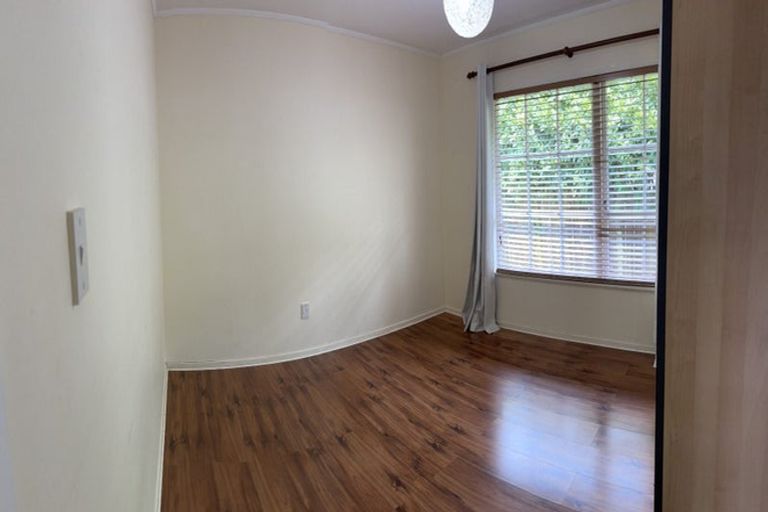 Photo of property in 7 Orinda Close, Botany Downs, Auckland, 2010