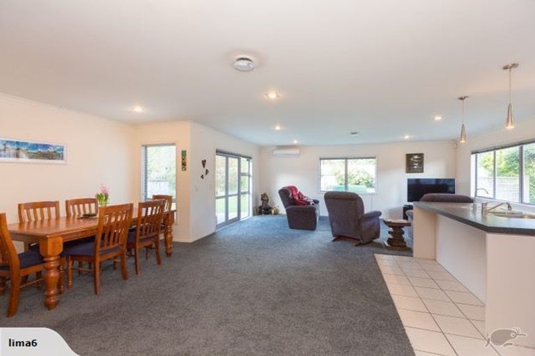 Photo of property in 30 Penrod Drive, Bell Block, New Plymouth, 4312