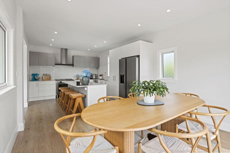 Photo of property in 3 Strowan Road, Strowan, Christchurch, 8052