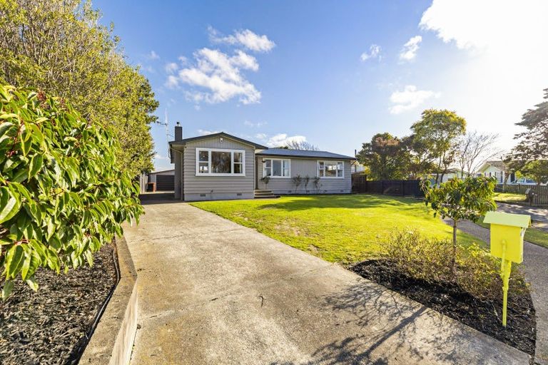 Photo of property in 1 Alma Place, Milson, Palmerston North, 4414