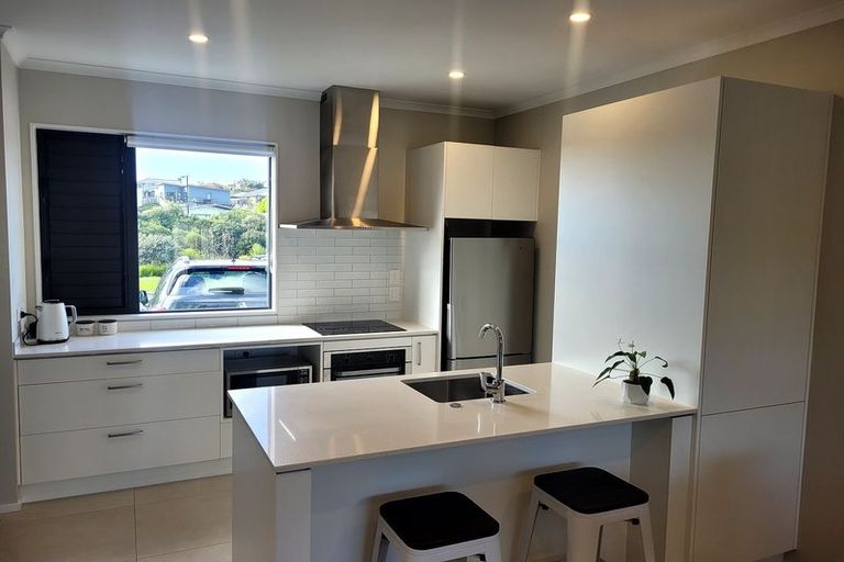 Photo of property in 13 Cambie Avenue, Red Beach, 0932