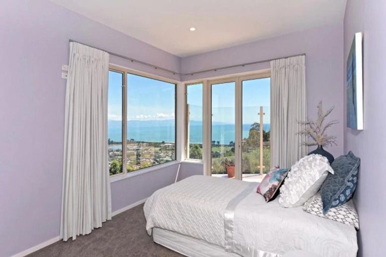 Photo of property in 28 Zeehaen Place, Britannia Heights, Nelson, 7010