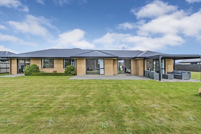 Photo of property in 5 Merino Crescent, Kirwee, 7571