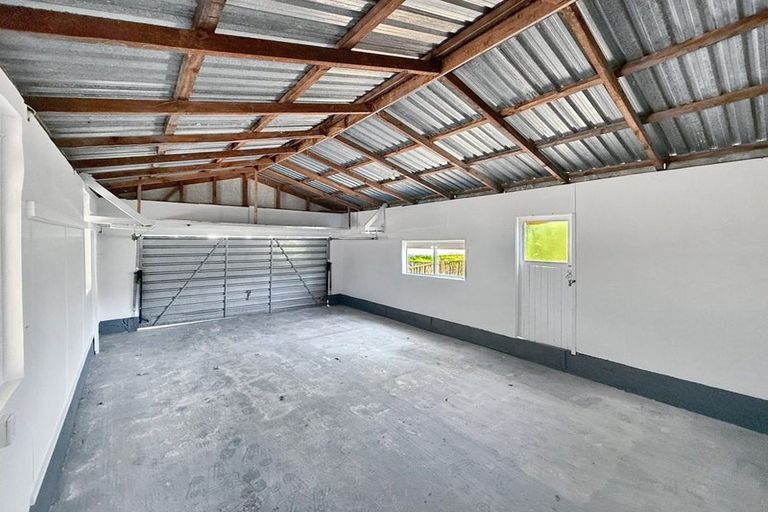 Photo of property in 99 Seabrook Avenue, New Lynn, Auckland, 0600