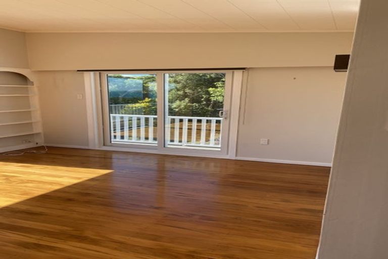 Photo of property in 120 Motuhara Road, Plimmerton, Porirua, 5026