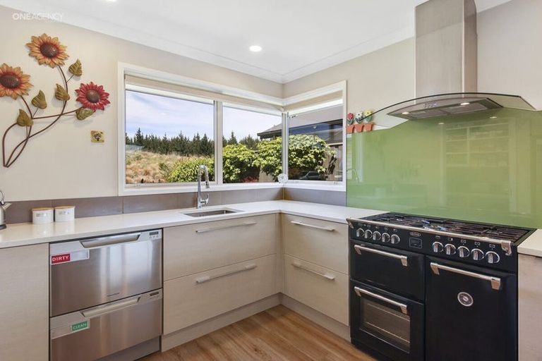 Photo of property in 14 Hakatere Road, Pegasus, 7612