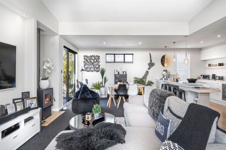 Photo of property in 30 Strauss Drive, Rolleston, 7614