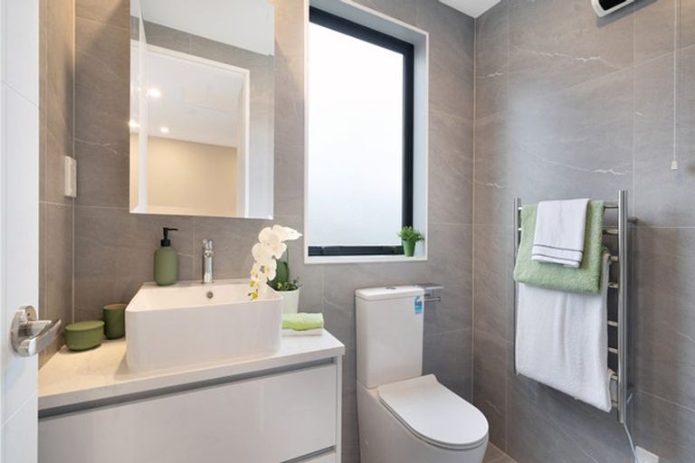 Photo of property in 2/30 Woodford Avenue, Henderson, Auckland, 0610