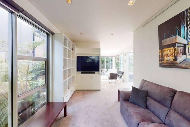 Photo of property in 94b Khandallah Road, Khandallah, Wellington, 6035