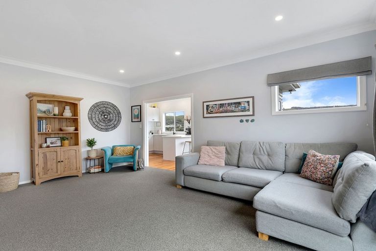 Photo of property in 13 Tawa Terrace, Tawa, Wellington, 5028