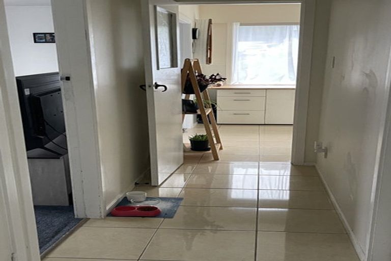 Photo of property in 2/29 Priscilla Crescent, Kingston, Wellington, 6021