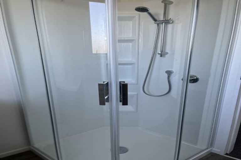 Photo of property in 4a The Track, Plimmerton, Porirua, 5026