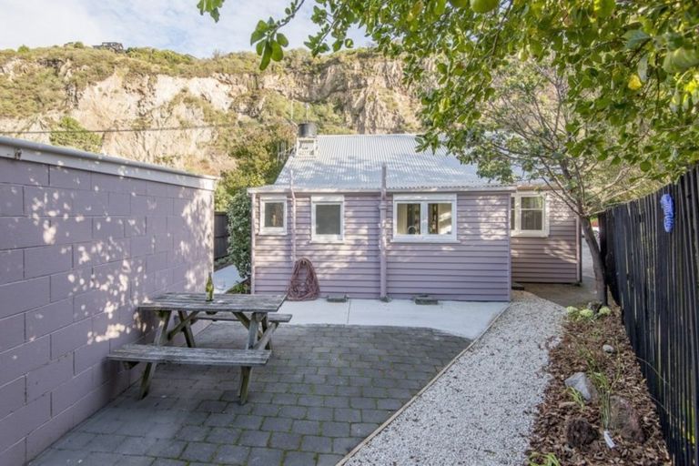 Photo of property in 45 Wakefield Avenue, Sumner, Christchurch, 8081