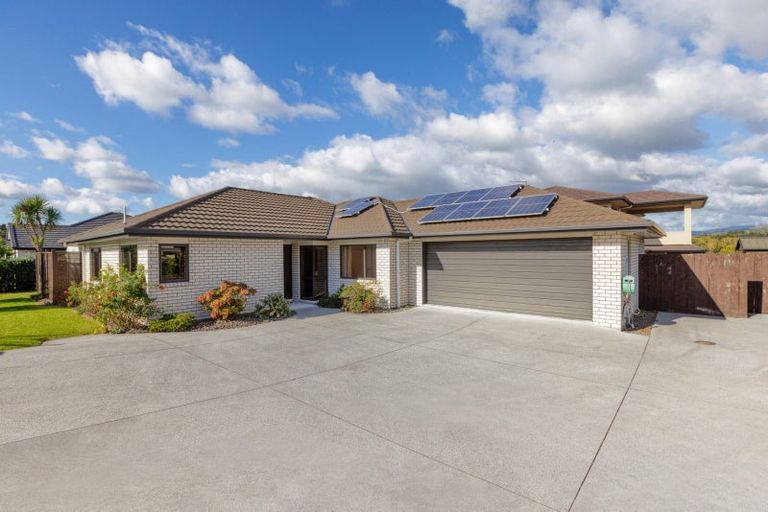 Photo of property in 14 Merlot Drive, Pyes Pa, Tauranga, 3112
