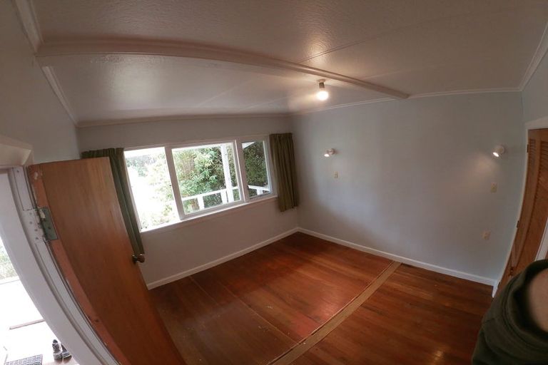 Photo of property in 28 Bertram Road, Kawakawa Bay, Papakura, 2585