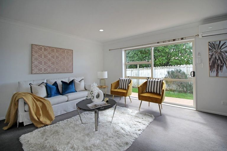 Photo of property in 1/171 Botany Road, Botany Downs, Auckland, 2010