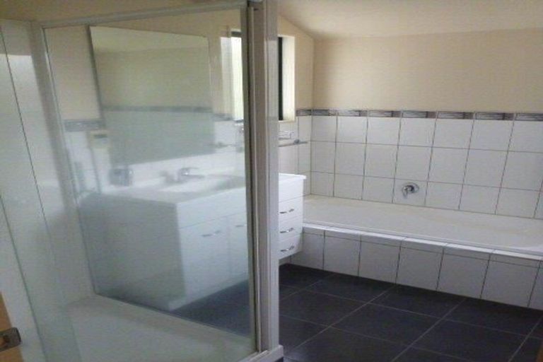 Photo of property in 31a Opaheke Road, Papakura, 2110