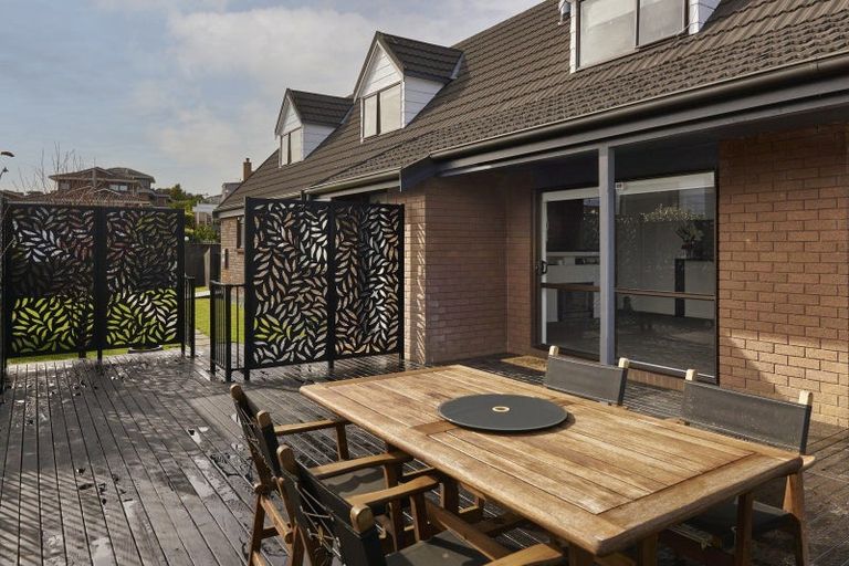 Photo of property in 4 Sophora Place, Totara Heights, Auckland, 2105