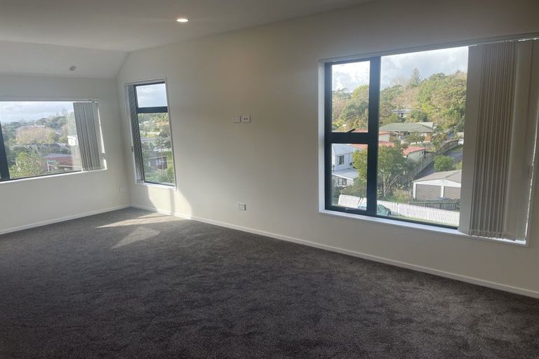 Photo of property in 45b Greenvalley Rise, Glenfield, Auckland, 0629