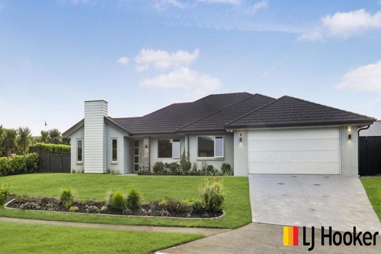Photo of property in 6 Mirabell Place, Patumahoe, Pukekohe, 2679